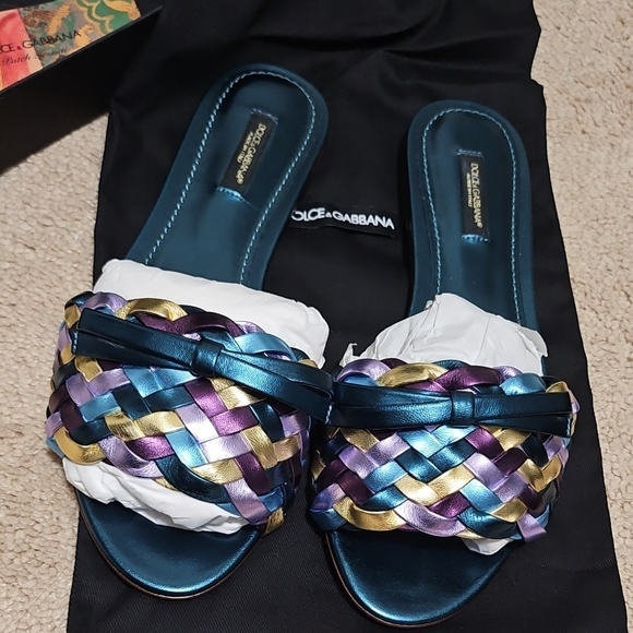 Dolce & Gabbana Ciabatta Leather Sandals - Picture 2 of 6